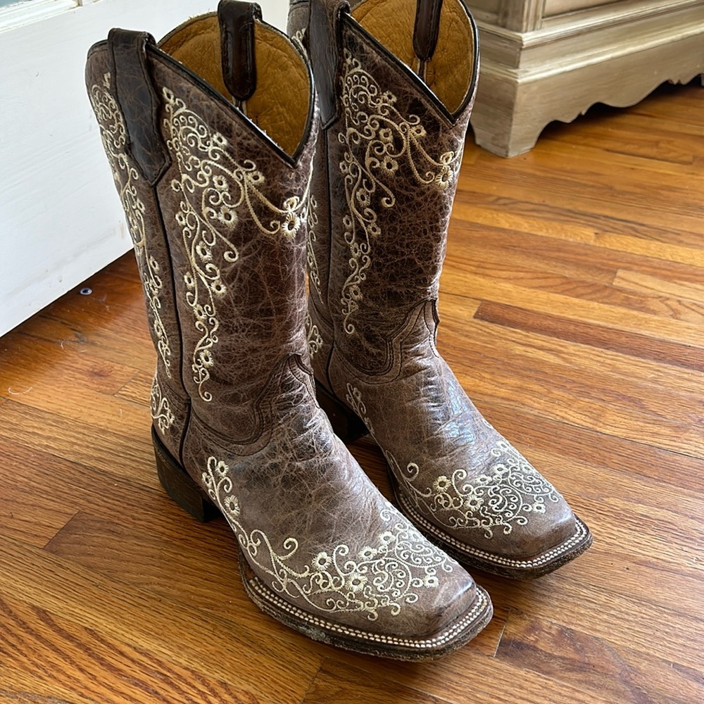 Corral delicate floral square toe